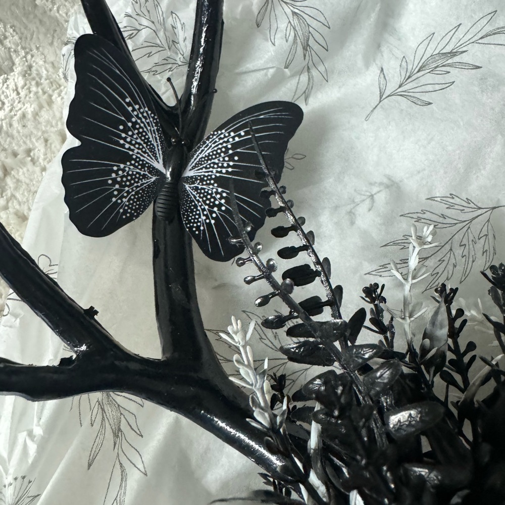 Chic Black Butterfly and Floral Headband - Picture 3 of 6